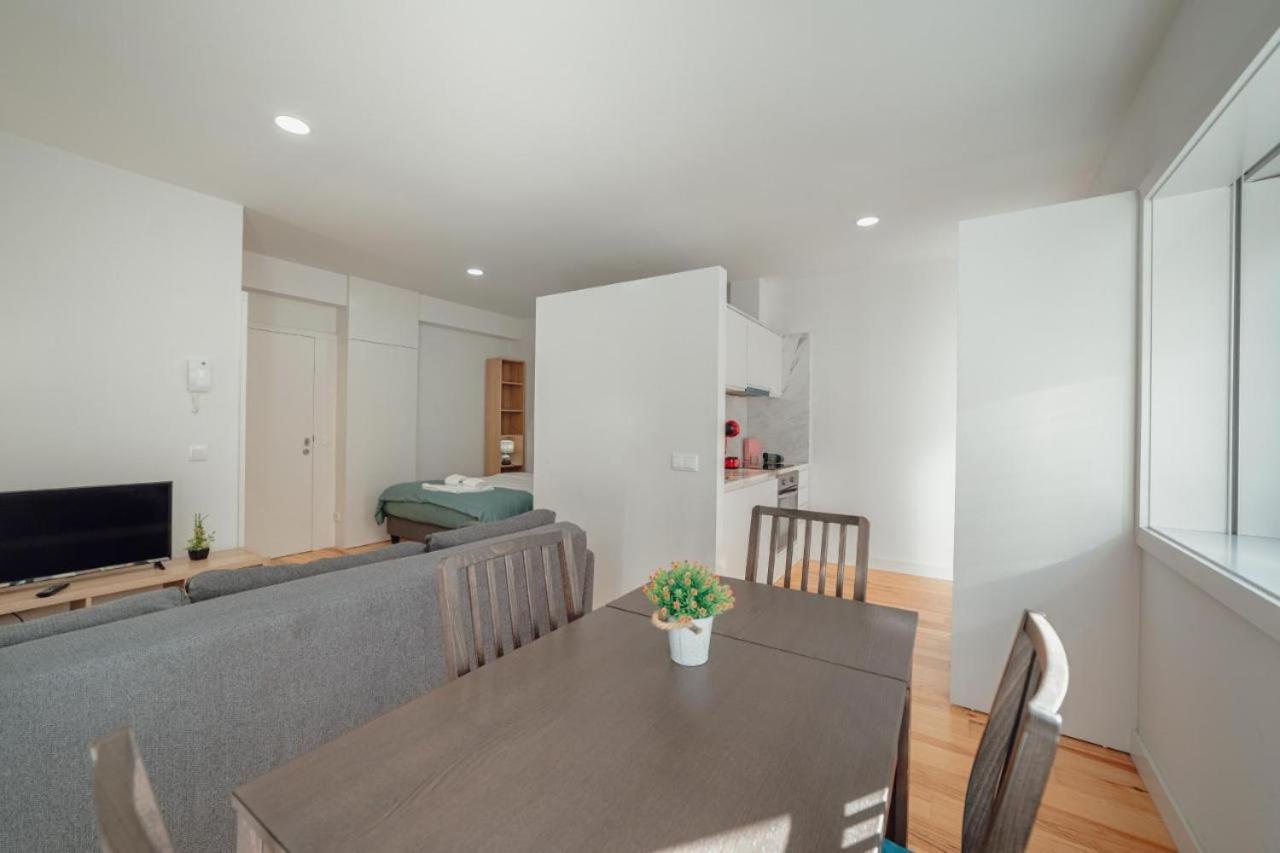 Guest H4U - Porto Batalha City Center Eksteriør billede